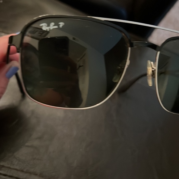 - Ray Ban Mens polarized sunglasses - Picture 2 of 7